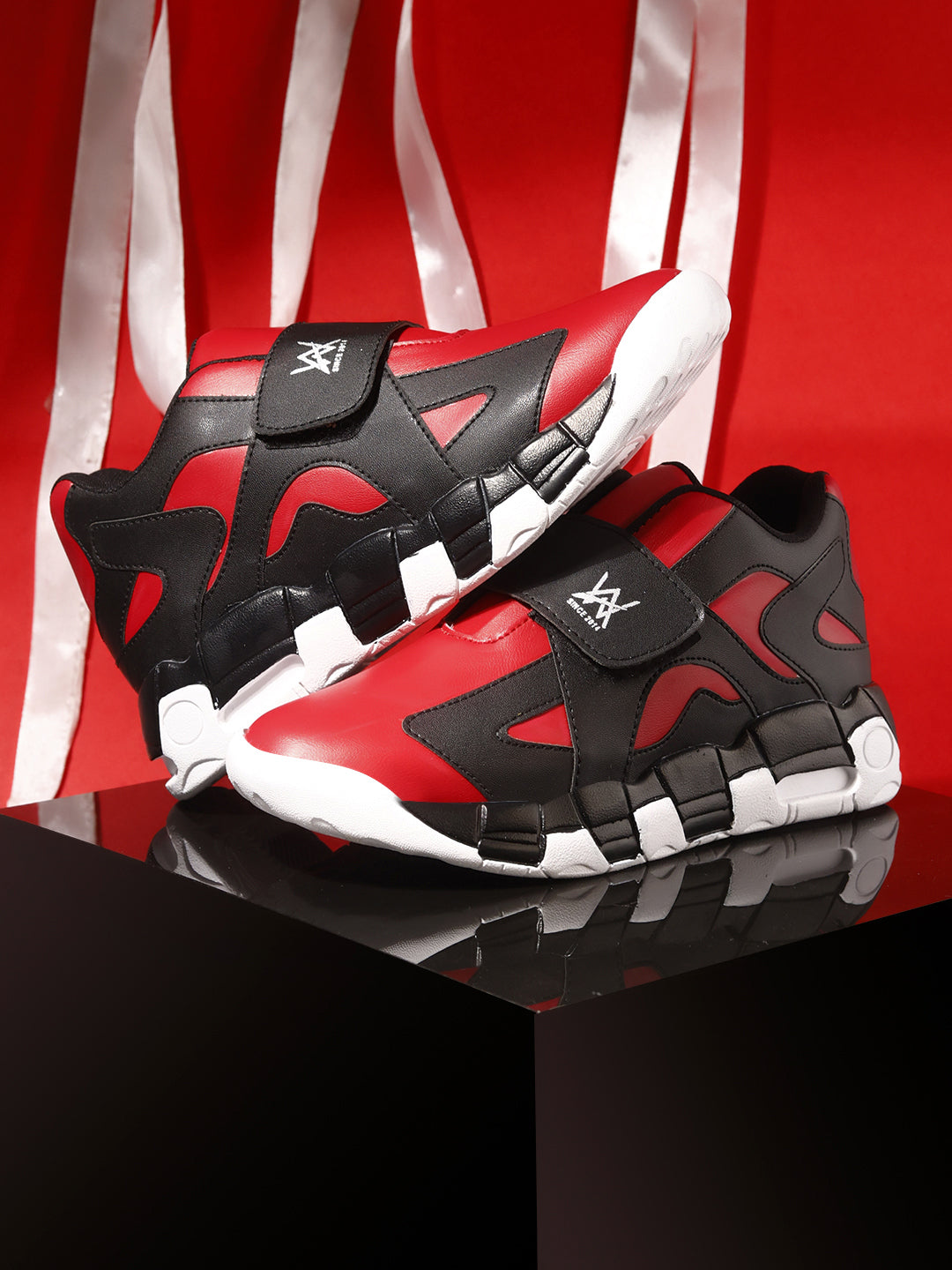 Woakers Blaze Striker