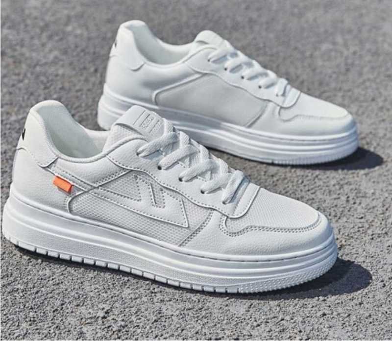 Woakers Urban Edge White Casual Shoes